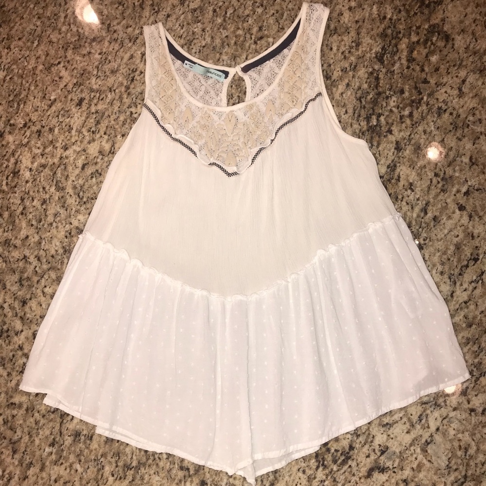 White Maurice’s top